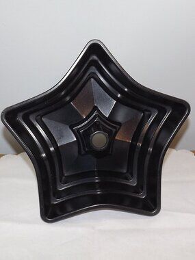 Tri-Star Bundt Nordic Ware Baking Pan
